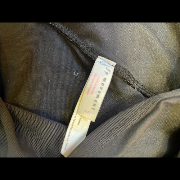 Free People Movement Hang Ten Crop - Picture 7 of 7